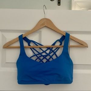 Lululemon Free to Be Wild sports bra size 4